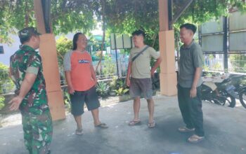 Babinsa Kratonan Ajak Warga “Ngobras” Guna Tingkatkan & Mengetahui Perkembangan Wilayah.