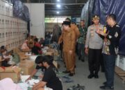 Pastikan Logistik Pemilu Aman, Kapolres Pasuruan bersama Forkopimda Tinjau Gudang Logistik