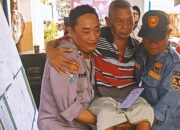 *Aksi Simpatik Anggota Polsek Mojoroto Gendong Lansia yang Terkendala dengan Kesehatannya ke TPS* 2 IMG 20240215 WA0002