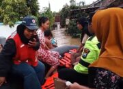 Gerak Cepat, Polisi bersama TNI dan BPBD Evakuasi Ribuan Warga Terdampak Banjir di Bangkalan