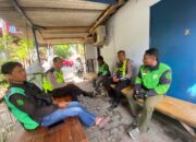 KUNJUNGI PANGKALAN OJEK ONLINE KANIT KAMSEL SAT LANTAS POLRES KEDIRI HIMBAU TERTIB BERLALULINTAS