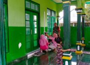 Cegah Stunting, Aksi Serda Supriyono Bersama Posyandu Lingkungan Cepoko Wlingi Blitar 5 IMG 20240523 WA0040