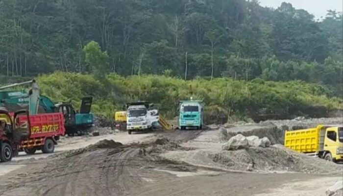 Tambang Pasir Bladak-Blitar Semakin Merajalela Sehingga Tak Tersentuh APH, Dan Terkesan Kebal Hukum