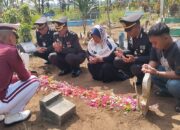 Polres Malang Ziarah ke Makam Korban Peristiwa Kanjuruhan di Hari Bhayangkara ke – 78