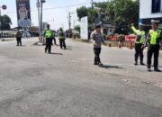 Polisi Siaga di Perbatasan Kediri-Kertosono pada Suran Agung 2 IMG 20240704 WA0049