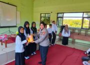 Polwan Polres Madiun Isi MPLS Ajak Pelajar Stop Bullying dan Bijak Bermedsos