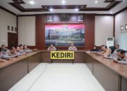 Perkuat Pemahaman Tentang Cyber Security, Personel Polres Kediri Ikuti FBB Melalui Zoom Meeting