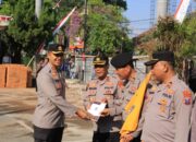 Selesaikan 10 Kasus Miras, Polsek Mojoroto Terima Reward dari Kapolres Kediri Kota