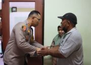 Kapolres Probolinggo Kota Kunjungi Korban Laka Perlintasan Kereta Api, Beri Dukungan dan Doa