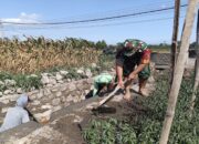 Hadir Di Tengah Masyarakat, Serda Dedy Kurniawan Turut Bangun Saluran Irigasi