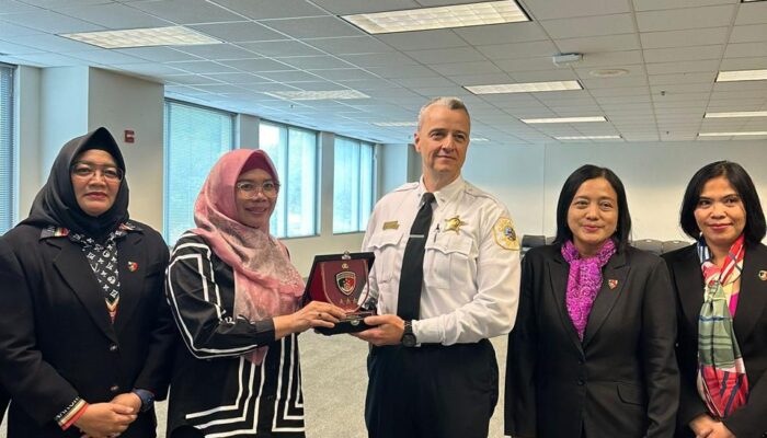 Perkuat Perlindungan Perempuan dan Anak, Polwan RI Ikuti Studi Komparatif di Chicago