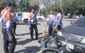 Ada Kecelakaan di Sekitarmu? Simak Aturan dan Anjuran dari Ditlantas Polda Jatim 14 Ada Kecelakaan di Sekitarmu? Simak Aturan dan Anjuran dari Ditlantas Polda Jatim
