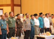 IRJEN POL YAN FITRI HALIMANSYAH KAPOLDA KEPRI MENGHADIRI DEKLARASI PILKADA DAMAI DAN PERINGATAN HARI JADI PROVINSI KEPULAUAN RIAU KE-22: KOMITMEN BERSAMA UNTUK PILKADA 2024 YANG AMAN DAN KONDUSIF