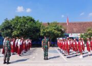 Membentuk Karakter dan Disiplin Sejak Dini, Babinsa Berikan Pelatihan Peraturan Baris Berbaris Tingkat SD 18 Membentuk Karakter dan Disiplin Sejak Dini, Babinsa Berikan Pelatihan Peraturan Baris Berbaris Tingkat SD