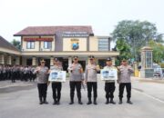 Berkinerja Baik dan Rajin Beribadah, Dua Personel Dapat _Reward_ Paket Umroh dari Kapolres Kediri Kota