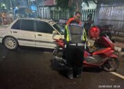 Satu Pengendara Mobil diJalan Hasanudin Ditilang Satlantas Polres Kediri Kota, Gara Gara Nekat Parkir Mobil Sembarangan.