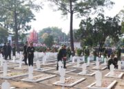 Sehari Jelang HUT TNI Ke 79, Kodim 0808/Blitar Ziarah Ke Taman Makam Pahlawan Raden Wijaya 8 Sehari Jelang HUT TNI Ke 79, Kodim 0808/Blitar Ziarah Ke Taman Makam Pahlawan Raden Wijaya