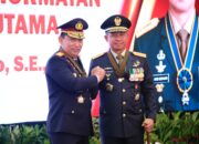 Pemberian Tanda Kehormatan Bintang Bhayangkara Utama (BBU) Wujud Komitmen Kokohnya Sinergisitas TNI-Polri Selama Ini