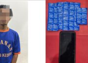 Seorang pria berinisial DHS alias Munyuk, 26 tahun ditangkap tim Buser Satresnarkoba Polres Kediri, diduga mengedarkan narkoba jenis pil dobel L.