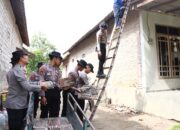 Aksi Sosial Polres Kediri Bantu Perbaikan Rumah Terdampak Bencana Alam di Kayen Kidul 9 Aksi Sosial Polres Kediri Bantu Perbaikan Rumah Terdampak Bencana Alam di Kayen Kidul