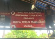 Seakan Menantang APH, Pemilik Kalangan Sabung Ayam Gendingan Kedungwaru Pasang Banner Besar Tidak Akan Tutup