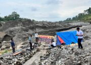 Polres Blitar Kota Pasang Spanduk Himbauan Larangan Menambang Pasir Secara Ilegal