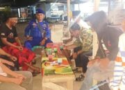 Ngopi Bareng Masyarakat Pesisir, Polisi RW di Situbondo Ajak Warga Sukseskan Pilkada 2024