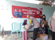 Jum’at Berkah, Sihumas Polres Nganjuk dan Awak Media Bagikan Ratusan Bungkus Makan Siang Gratis untuk Tukang Becak dan Asongan