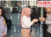 Pelaku Alami Ganguan Kejiwaan Ibu Kandung Meminta Maaf Kepada Kabag Ops Polres Kediri Kota