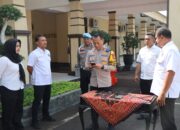 Cegah Judi Online, Ponsel Anggota Polres Kediri Kota di Periksa Mendadak