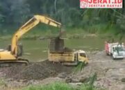 Galian Pasir ilegal gunakan alat berat dan sedot mekanik di Jimbe Kademangan lepas dari jerat Hukum.