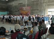 Kapolres Nganjuk dan Ketua KPU Pimpin Apel Kesiapan dan Pengamanan Distribusi Logistik Pemilu 2024, Pastikan Semua Aman Tanpa Hambatan