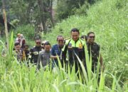 Kapolres Bondowoso Bersama Forkopimda Menembus Jalan Terjal, Pastikan Distribusi Logistik Pilkada di Lokasi Terpencil Aman