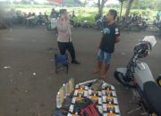 Polisi Kediri Kota Sita Miras dari Lapak Saat Acara Bertajuk ” ANNIVERSARY 14 th KINGKERS ” di GOR Jayabaya