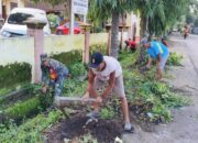 Semangat Gotong Royong, Babinsa Desa Candirejo Dan Warga Bersihkan Lingkungan Desa 12 Semangat Gotong Royong, Babinsa Desa Candirejo Dan Warga Bersihkan Lingkungan Desa