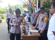 Wakapolres Kediri Pimpin Pengecekan Senpi Rutin Jelang Nataru 8 Wakapolres Kediri Pimpin Pengecekan Senpi Rutin Jelang Nataru