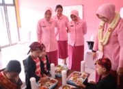 Ketua YKB Jatim Berbagi Makan Bergizi di TK Kemala Bhayangkari 81 Sumenep