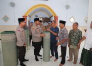 Berbagi Kebaikan di Bulan Ramadan, Polres Kediri Sumbangkan Karpet Sajadah