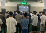 Kapolres Nganjuk dan Anggota Gelar Tarawih Bersama di Masjid Al-Ikhlas