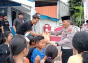 Polres Blitar Kota Bagikan Takjil Gratis Sambil Sosialisasikan Tertib Lalu Lintas