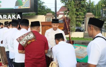 Sambut Idul Fitri Polres Kediri Kota Laksanakan Sholat Id dan Gelar Halalbihalal