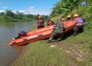 Setelah Dua Hari, Babinsa Dan Tim Pencarian Gabungan Berhasil Menemukan Korban Hanyut Di Sungai Brantas Blitar