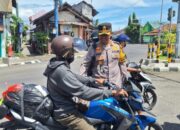 Pantau Arus Lalu Lintas Pasca Lebaran Hari Keempat, Kapolres Kediri Kota Turun Langsung Sapa Pemudik