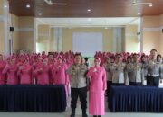 Kapolres dan Ketua Bhayangkari Cabang Nganjuk Beri Pengarahan soal Etika dan Peran Istri Polri 29 Kapolres dan Ketua Bhayangkari Cabang Nganjuk Beri Pengarahan soal Etika dan Peran Istri Polri