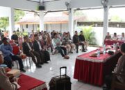 Perkuat Kolaborasi Keamanan, Kapolres Nganjuk Temui Forkopimcam dan Tokoh Masyarakat di Baron