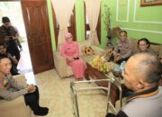 Kapolres Kediri Kota Anjangsana, Beri Dukungan Moril kepada Personel yang Sakit Menahun