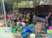Dampak Kekeringan Polres Pasuruan Salurkan Bantuan Air Bersih 5000 liter untuk Warga Pasrepan