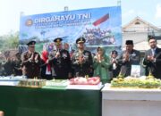 Kapolres Nganjuk Hadiri Upacara HUT TNI ke-80, Wujudkan Sinergi Forkopimda Lewat Kejutan Spesial