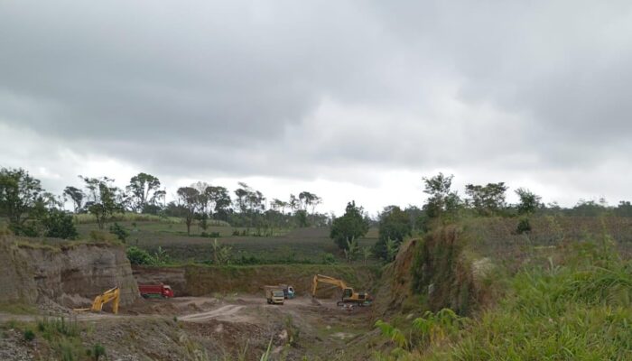 Tambang Liar di Margorejo Desa Manggis Kecamatan Ngancar Terkesan Kebal Hukum.