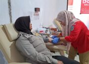 Sambut HUT Humas Polri ke-74, Si Humas Polres Nganjuk Gelar Donor Darah Bersama Wartawan dan Masyarakat